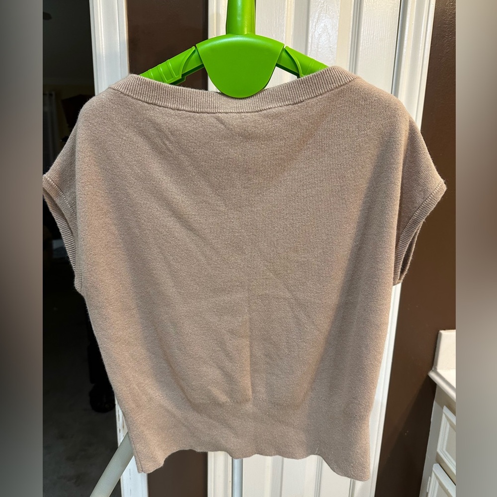 Women’s Short Sleeve Boatneck Sweater with Shoulder Buttons - Beige - Picture 3 of 4